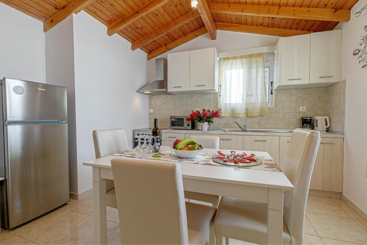 Palapart Gikas House Gouvia Buitenkant foto